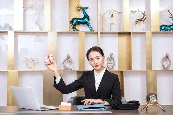 網(wǎng)站接入在線客服實現(xiàn)智能化客戶管理不漏商機，不再擔心客戶分流