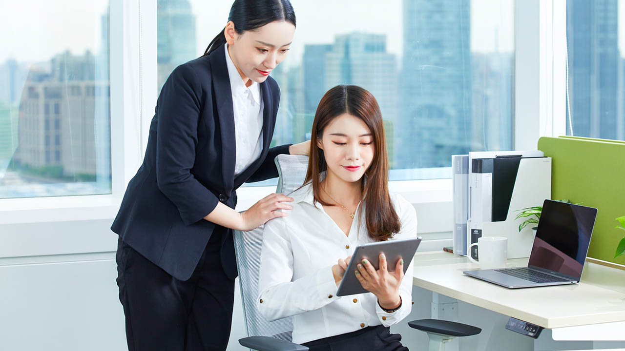 在線人工客服系統(tǒng)可雙端接入，全渠道統(tǒng)一管理不漏商機(jī)